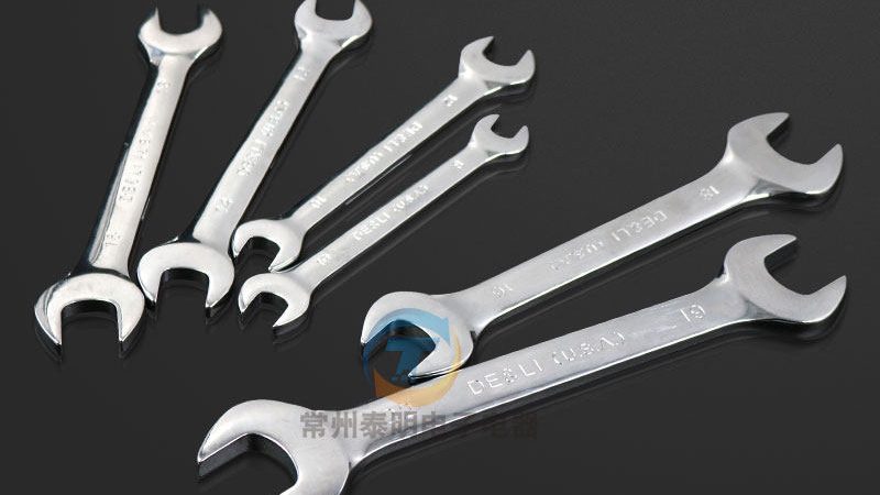 那么，家用汽修工具套装一般包含多少件呢？这主要取决于以下几个因素：